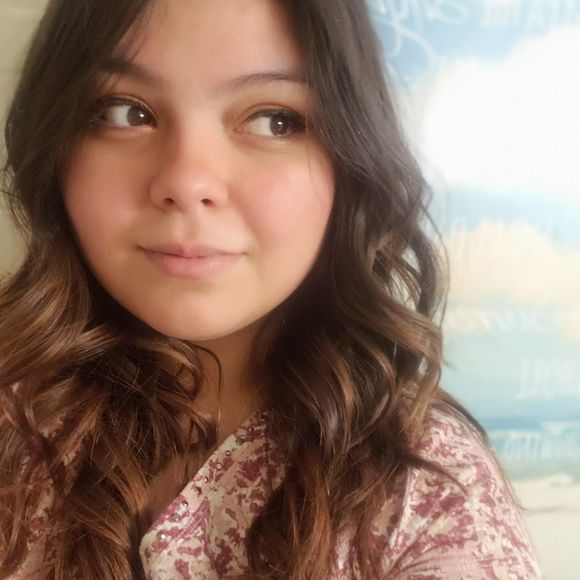 Meet your Posher, Stephanie - Picture 1 of 1